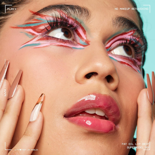 قلوس ملمع للشفاه فات اويل دريب لون سوبر موديل من- ان واي اكس