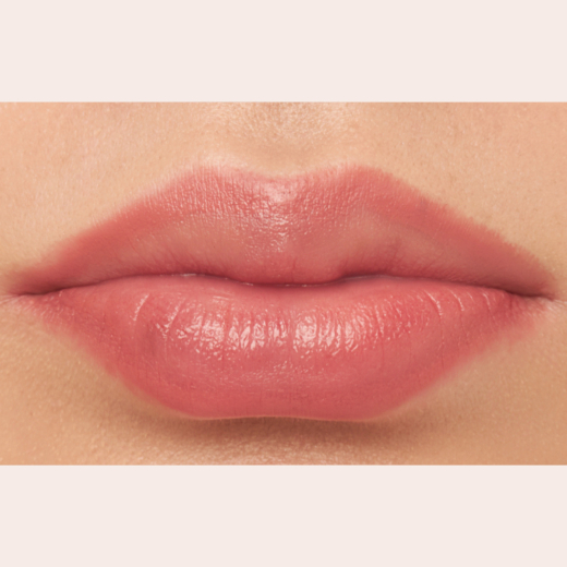 محدد الشفاه المميز بتحديد دقيق وثبات طويل بتركيبة كريمية غنية وردي ناعم  رقم 7- من لوكا