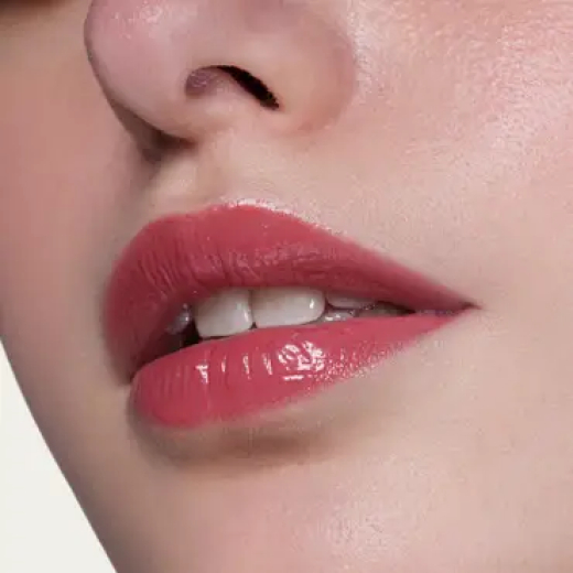 مرطب شفاة مع لون بنكي برومس رقم 3 - من لوكا